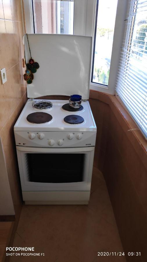 Unique Location Apartment With Parking 부르가스 외부 사진