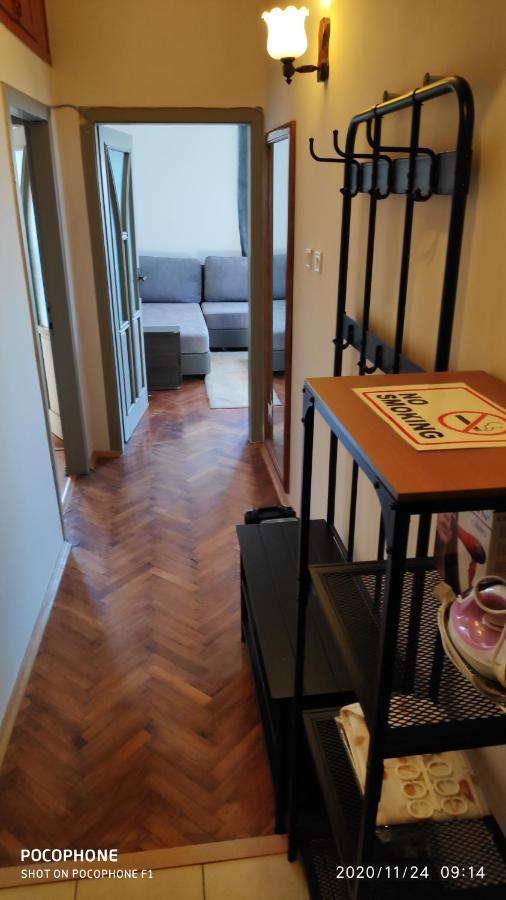 Unique Location Apartment With Parking 부르가스 외부 사진